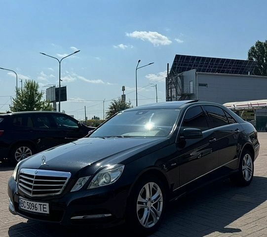Чорний Мерседес Е-Клас, об'ємом двигуна 2.14 л та пробігом 274 тис. км за 14000 $, фото 1 на Automoto.ua