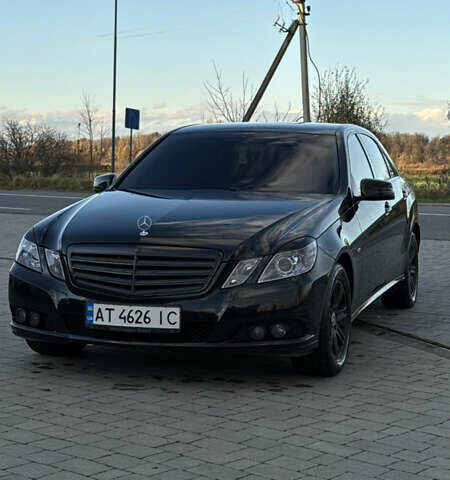 Черный Мерседес Е-Класс, объемом двигателя 2.2 л и пробегом 305 тыс. км за 10000 $, фото 1 на Automoto.ua