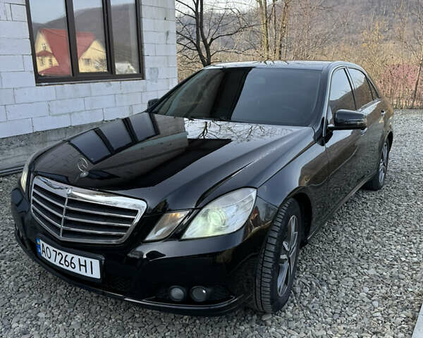 Черный Мерседес Е-Класс, объемом двигателя 2.2 л и пробегом 375 тыс. км за 9900 $, фото 1 на Automoto.ua