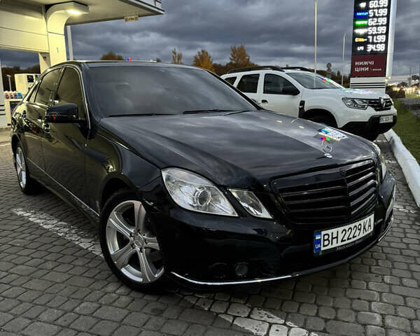 Черный Мерседес Е-Класс, объемом двигателя 2.2 л и пробегом 360 тыс. км за 12700 $, фото 1 на Automoto.ua
