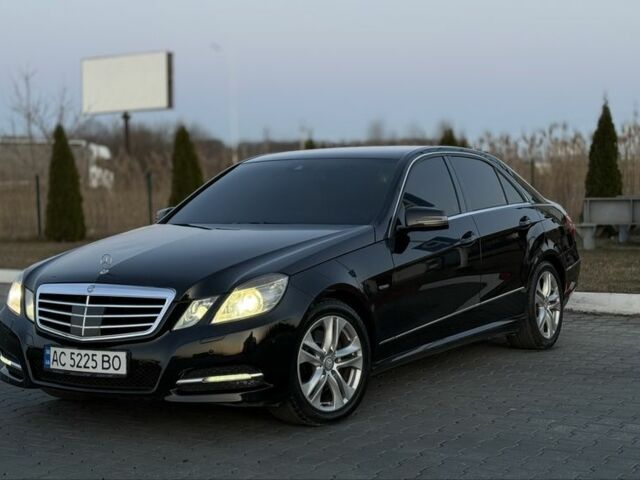 Чорний Мерседес Е-Клас, об'ємом двигуна 3 л та пробігом 345 тис. км за 14999 $, фото 1 на Automoto.ua