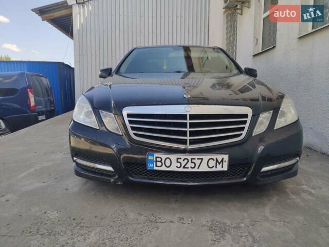 Чорний Мерседес Е-Клас, об'ємом двигуна 0 л та пробігом 260 тис. км за 13000 $, фото 1 на Automoto.ua