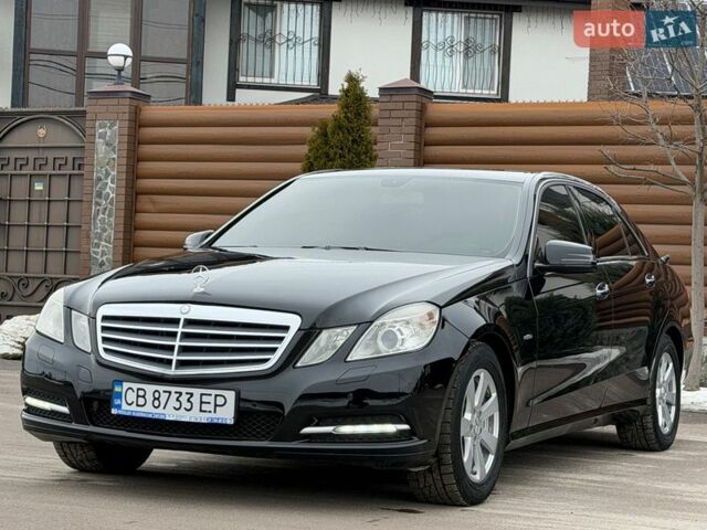 Черный Мерседес Е-Класс, объемом двигателя 1.8 л и пробегом 284 тыс. км за 11500 $, фото 1 на Automoto.ua