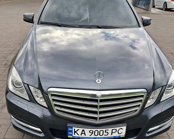 Чорний Мерседес Е-Клас, об'ємом двигуна 1.8 л та пробігом 231 тис. км за 12000 $, фото 1 на Automoto.ua