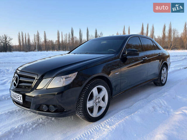 Черный Мерседес Е-Класс, объемом двигателя 2.1 л и пробегом 280 тыс. км за 10900 $, фото 1 на Automoto.ua