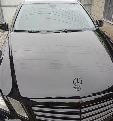 Чорний Мерседес Е-Клас, об'ємом двигуна 1.8 л та пробігом 290 тис. км за 8300 $, фото 1 на Automoto.ua