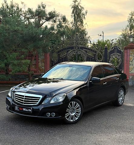 Мерседес Е-Класс 2011 в Виннице на Automoto.ua Черный Мерседес Е-Класс, объемом двигателя 2.2 л и пробегом 274 тыс. км за 10200 $, фото 1 на Automoto.ua