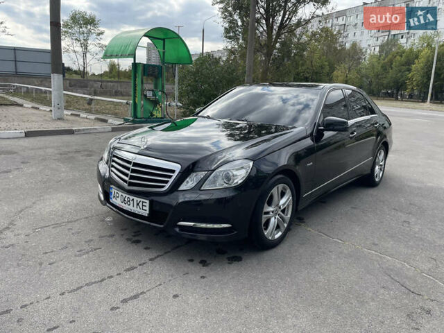 Чорний Мерседес Е-Клас, об'ємом двигуна 2.14 л та пробігом 269 тис. км за 15000 $, фото 1 на Automoto.ua