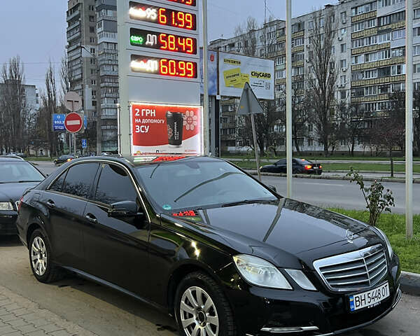 Черный Мерседес Е-Класс, объемом двигателя 2.2 л и пробегом 268 тыс. км за 10800 $, фото 1 на Automoto.ua