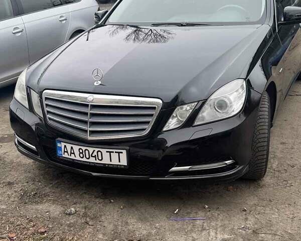 Черный Мерседес Е-Класс, объемом двигателя 1.8 л и пробегом 370 тыс. км за 10500 $, фото 1 на Automoto.ua