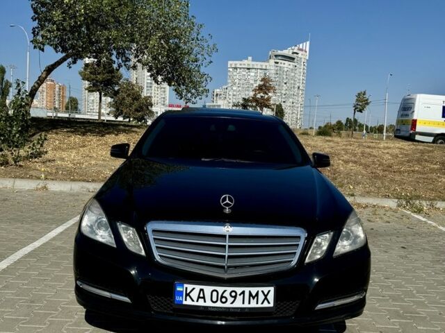 Черный Мерседес Е-Класс, объемом двигателя 2.1 л и пробегом 293 тыс. км за 12000 $, фото 1 на Automoto.ua