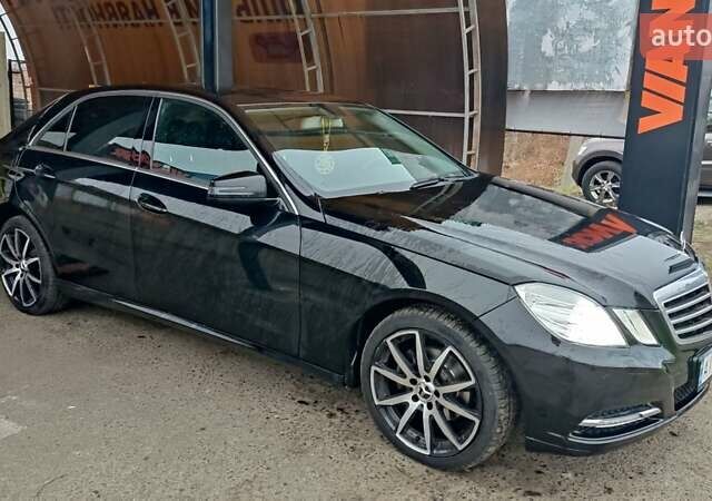 Чорний Мерседес Е-Клас, об'ємом двигуна 1.8 л та пробігом 240 тис. км за 10900 $, фото 1 на Automoto.ua