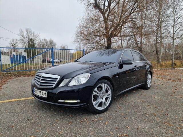 Черный Мерседес Е-Класс, объемом двигателя 1.8 л и пробегом 223 тыс. км за 9800 $, фото 1 на Automoto.ua