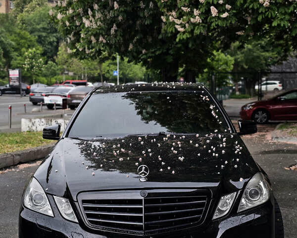 Черный Мерседес Е-Класс, объемом двигателя 3.5 л и пробегом 170 тыс. км за 17500 $, фото 1 на Automoto.ua