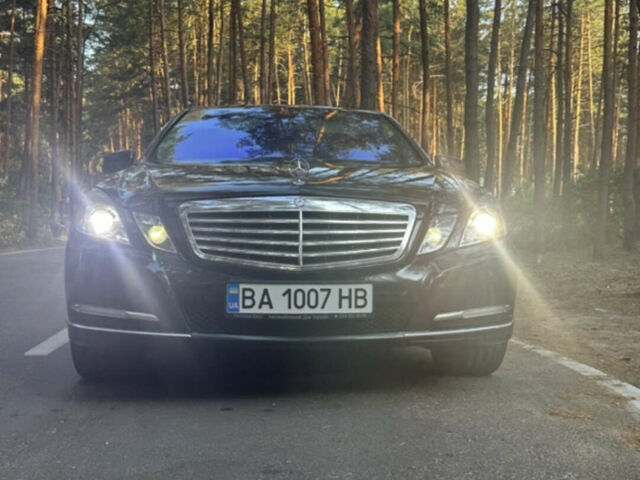 Чорний Мерседес Е-Клас, об'ємом двигуна 3.5 л та пробігом 240 тис. км за 16500 $, фото 1 на Automoto.ua