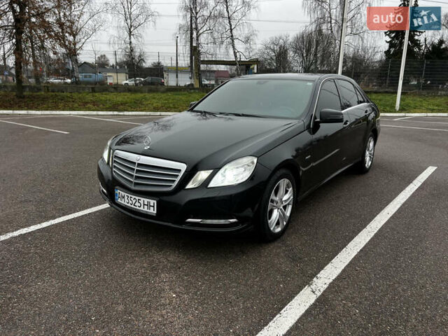 Черный Мерседес Е-Класс, объемом двигателя 1.8 л и пробегом 277 тыс. км за 10900 $, фото 1 на Automoto.ua