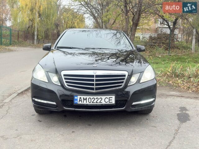 Чорний Мерседес Е-Клас, об'ємом двигуна 2.14 л та пробігом 500 тис. км за 15000 $, фото 1 на Automoto.ua