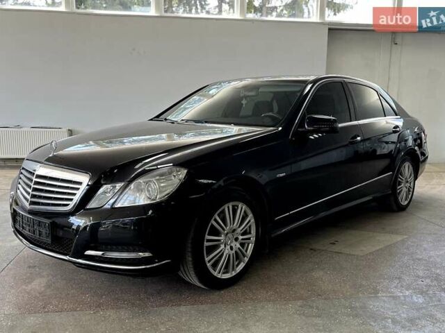 Мерседес Е-Класс 2012 в Тернополе на Automoto.ua Черный Мерседес Е-Класс, объемом двигателя 1.8 л и пробегом 280 тыс. км за 13990 $, фото 1 на Automoto.ua