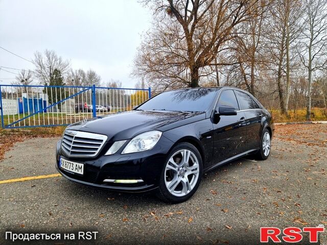 Чорний Мерседес Е-Клас, об'ємом двигуна 1.8 л та пробігом 223 тис. км за 9800 $, фото 1 на Automoto.ua