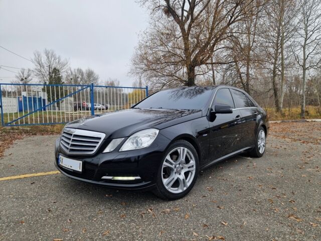 Черный Мерседес Е-Класс, объемом двигателя 1.8 л и пробегом 224 тыс. км за 10900 $, фото 1 на Automoto.ua