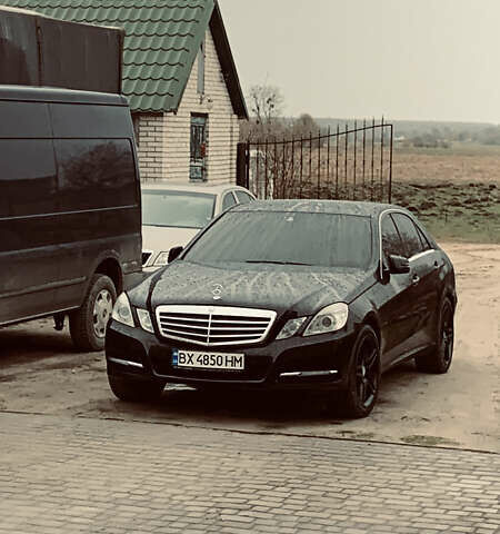 Черный Мерседес Е-Класс, объемом двигателя 2.2 л и пробегом 370 тыс. км за 12700 $, фото 1 на Automoto.ua