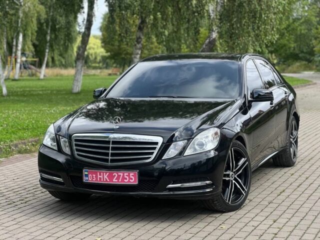 Чорний Мерседес Е-Клас, об'ємом двигуна 2.2 л та пробігом 330 тис. км за 8200 $, фото 1 на Automoto.ua