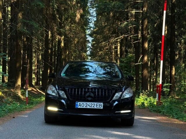 Черный Мерседес Е-Класс, объемом двигателя 2.2 л и пробегом 350 тыс. км за 12500 $, фото 1 на Automoto.ua
