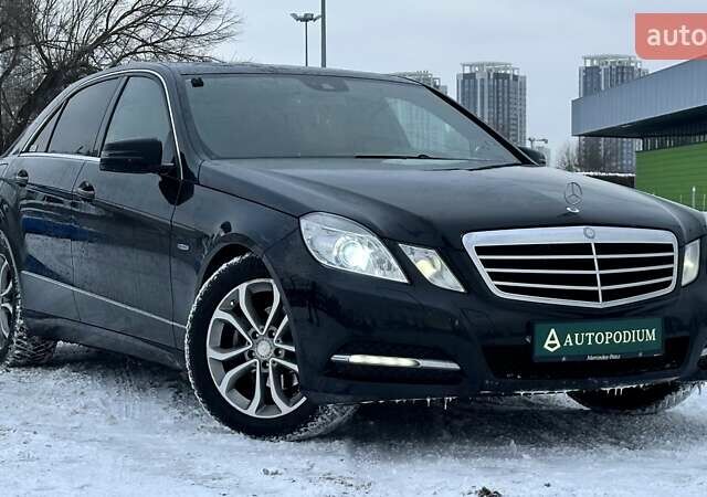 Черный Мерседес Е-Класс, объемом двигателя 1.8 л и пробегом 174 тыс. км за 12999 $, фото 1 на Automoto.ua