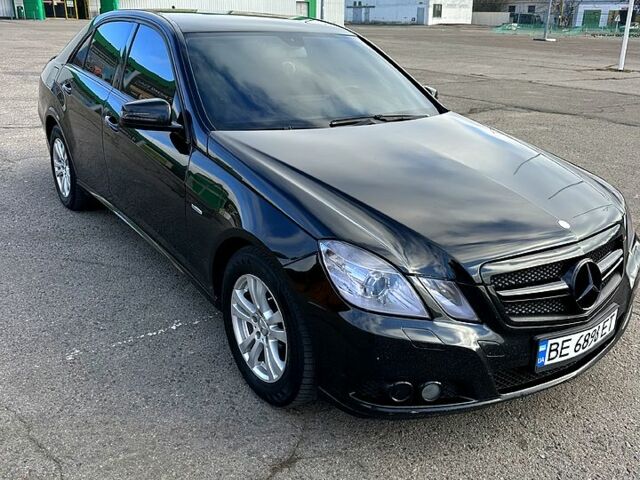 Чорний Мерседес Е-Клас, об'ємом двигуна 1.8 л та пробігом 255 тис. км за 10000 $, фото 1 на Automoto.ua