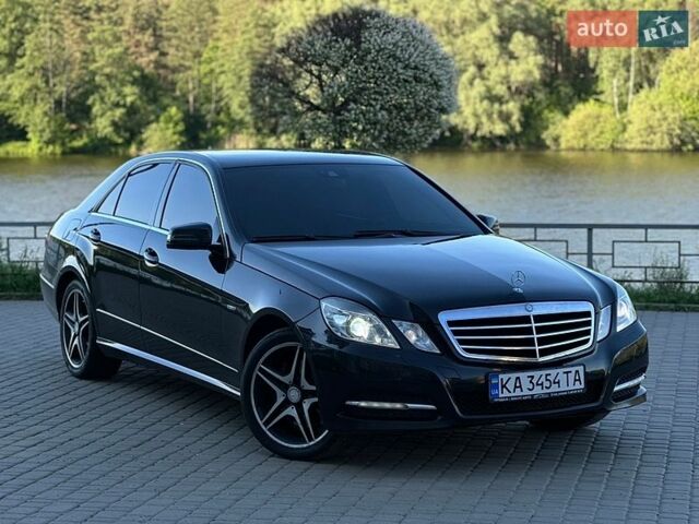 Чорний Мерседес Е-Клас, об'ємом двигуна 2.1 л та пробігом 255 тис. км за 11500 $, фото 1 на Automoto.ua