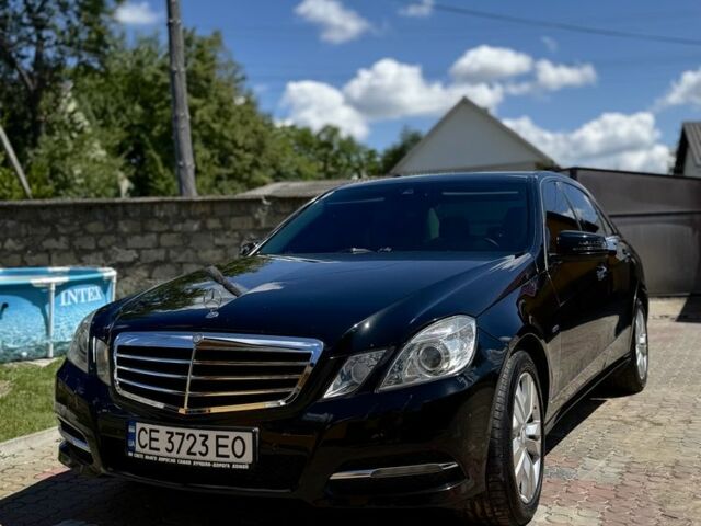 Черный Мерседес Е-Класс, объемом двигателя 2.1 л и пробегом 400 тыс. км за 301 $, фото 1 на Automoto.ua