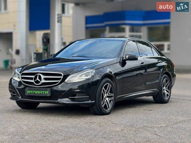 Черный Мерседес Е-Класс, объемом двигателя 2.2 л и пробегом 245 тыс. км за 11500 $, фото 1 на Automoto.ua