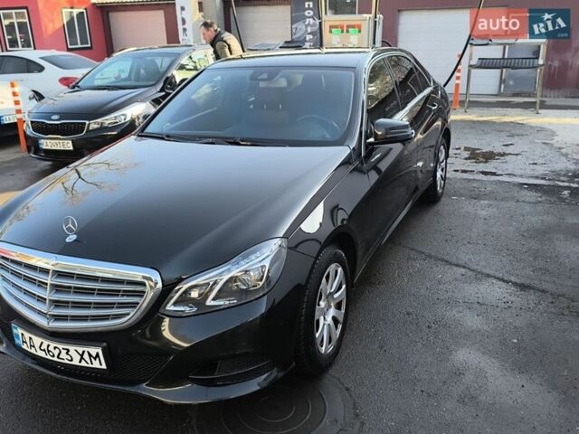 Черный Мерседес Е-Класс, объемом двигателя 2 л и пробегом 230 тыс. км за 19500 $, фото 1 на Automoto.ua