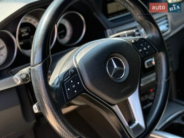 Черный Мерседес Е-Класс, объемом двигателя 2.2 л и пробегом 270 тыс. км за 16000 $, фото 1 на Automoto.ua