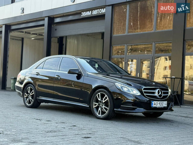Черный Мерседес Е-Класс, объемом двигателя 2.1 л и пробегом 310 тыс. км за 17500 $, фото 1 на Automoto.ua