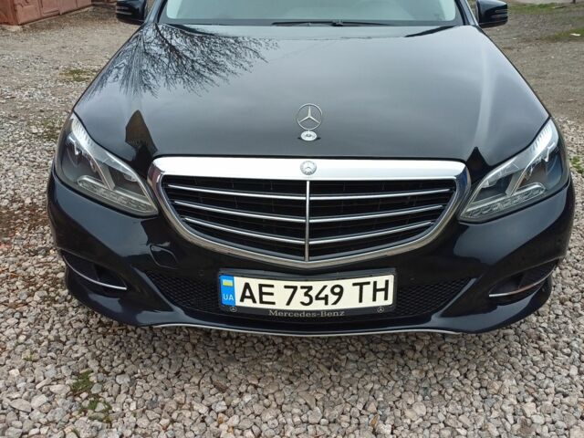 Черный Мерседес Е-Класс, объемом двигателя 2.1 л и пробегом 250 тыс. км за 13400 $, фото 1 на Automoto.ua
