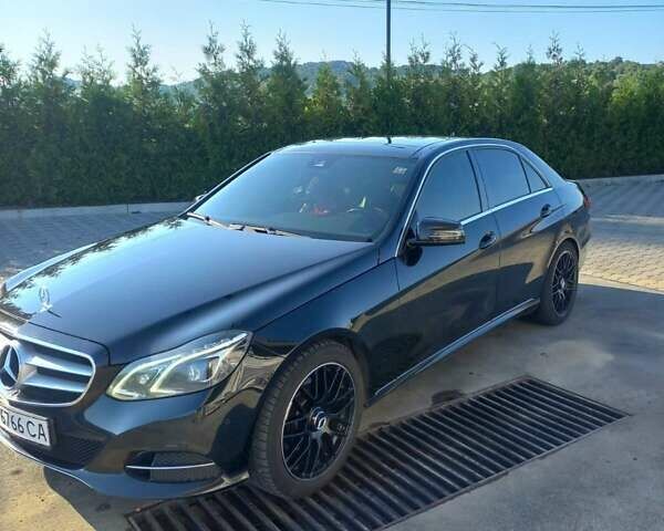 Черный Мерседес Е-Класс, объемом двигателя 2.14 л и пробегом 350 тыс. км за 16500 $, фото 1 на Automoto.ua