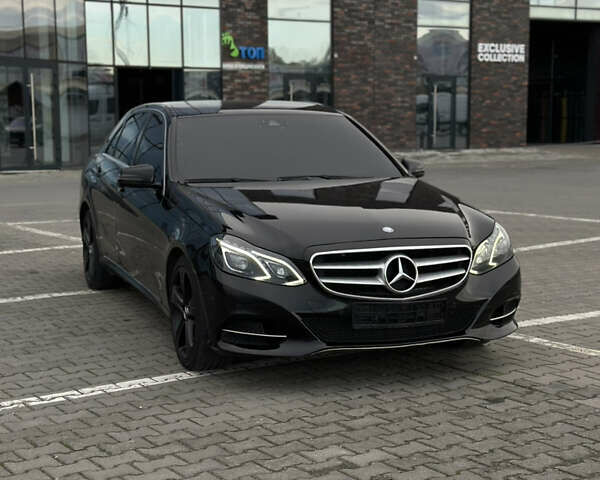 Мерседес Е-Класс 2013 в Черновцах на Automoto.ua Черный Мерседес Е-Класс, объемом двигателя 2.2 л и пробегом 371 тыс. км за 15500 $, фото 1 на Automoto.ua