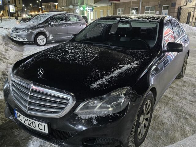 Черный Мерседес Е-Класс, объемом двигателя 2 л и пробегом 405 тыс. км за 15500 $, фото 1 на Automoto.ua