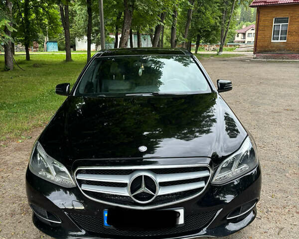 Черный Мерседес Е-Класс, объемом двигателя 3.5 л и пробегом 220 тыс. км за 16500 $, фото 1 на Automoto.ua