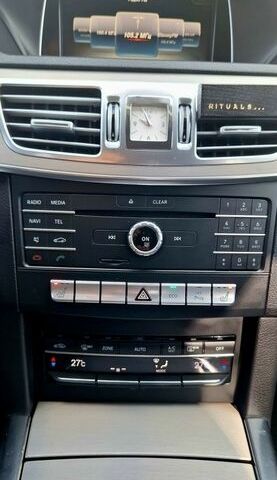 Черный Мерседес Е-Класс, объемом двигателя 2.2 л и пробегом 230 тыс. км за 17000 $, фото 1 на Automoto.ua