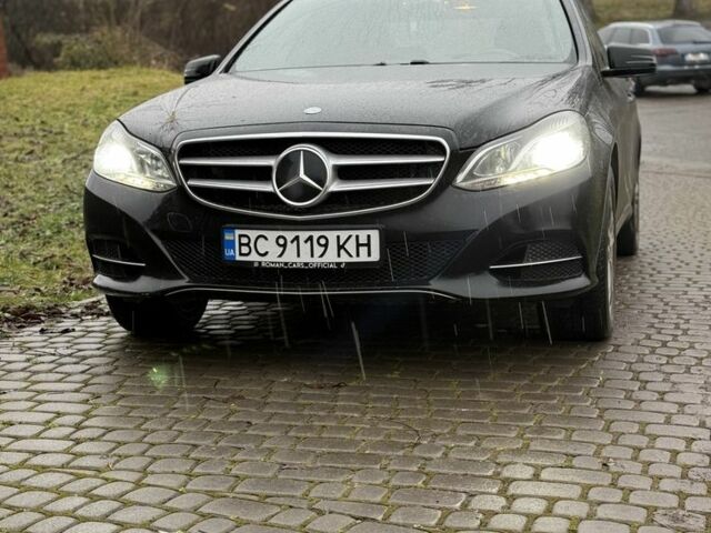 Чорний Мерседес Е-Клас, об'ємом двигуна 2 л та пробігом 300 тис. км за 12800 $, фото 1 на Automoto.ua