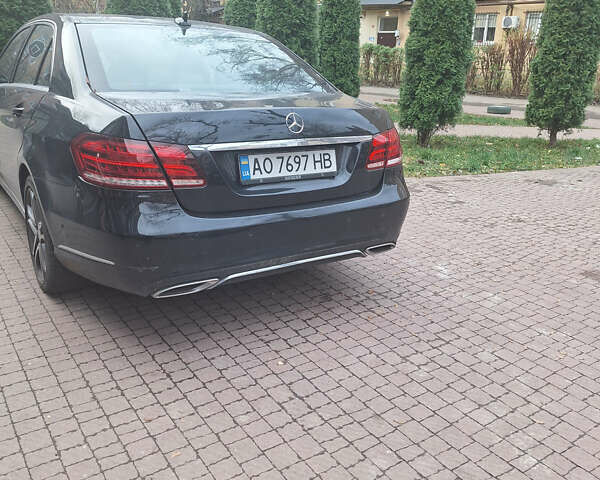 Черный Мерседес Е-Класс, объемом двигателя 2.14 л и пробегом 127 тыс. км за 22000 $, фото 1 на Automoto.ua