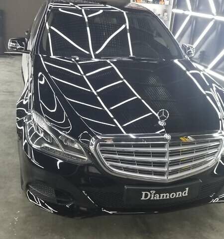 Черный Мерседес Е-Класс, объемом двигателя 2.1 л и пробегом 266 тыс. км за 16300 $, фото 1 на Automoto.ua