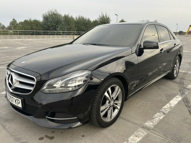 Чорний Мерседес Е-Клас, об'ємом двигуна 2.1 л та пробігом 230 тис. км за 17300 $, фото 1 на Automoto.ua