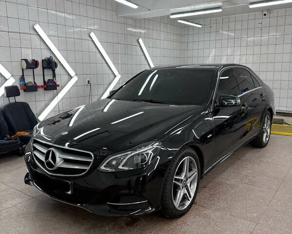 Чорний Мерседес Е-Клас, об'ємом двигуна 2.2 л та пробігом 225 тис. км за 18000 $, фото 1 на Automoto.ua