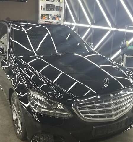 Черный Мерседес Е-Класс, объемом двигателя 2.14 л и пробегом 267 тыс. км за 15400 $, фото 1 на Automoto.ua