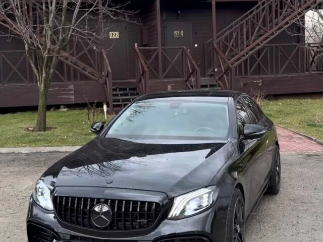 Черный Мерседес Е-Класс, объемом двигателя 2 л и пробегом 380 тыс. км за 22500 $, фото 1 на Automoto.ua