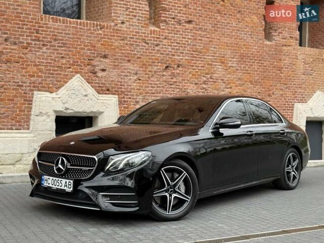 Черный Мерседес Е-Класс, объемом двигателя 1.99 л и пробегом 92 тыс. км за 25800 $, фото 1 на Automoto.ua