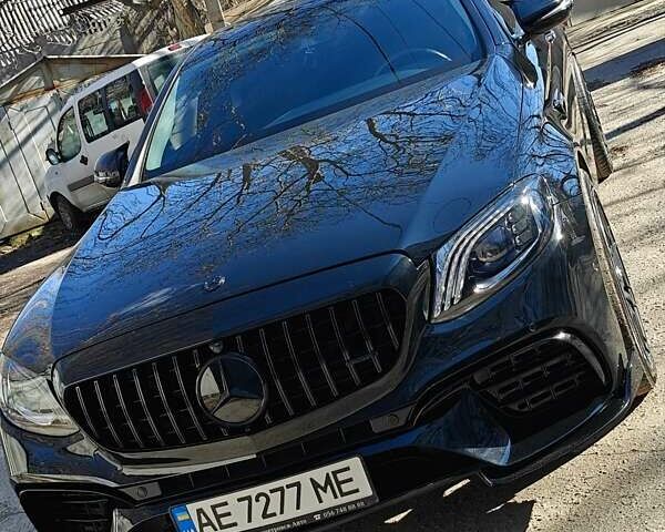 Черный Мерседес Е-Класс, объемом двигателя 1.95 л и пробегом 380 тыс. км за 23600 $, фото 1 на Automoto.ua